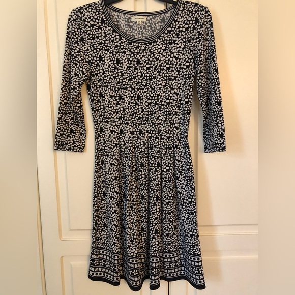 Max Studio 3/4 sleeve fit and flare dress, size XS - Picture 3 of 3